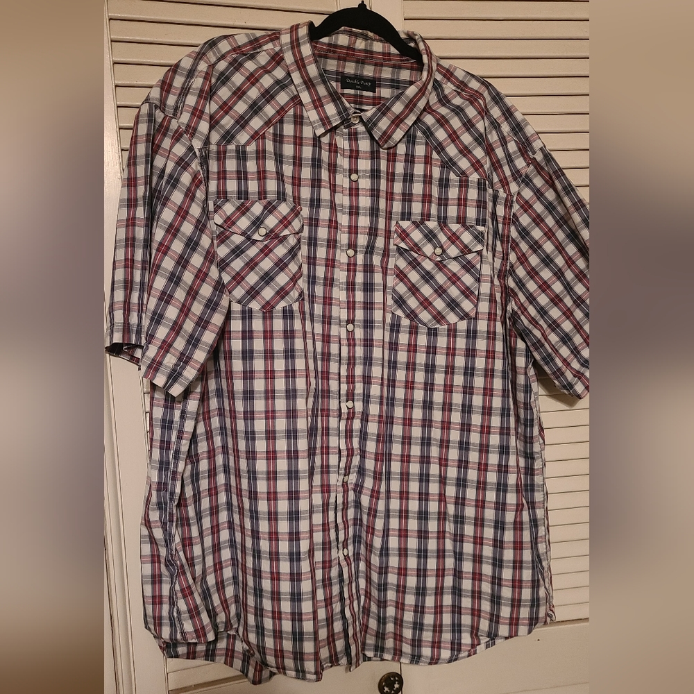 Men's short sleeve pearl snap short sleeve shirt